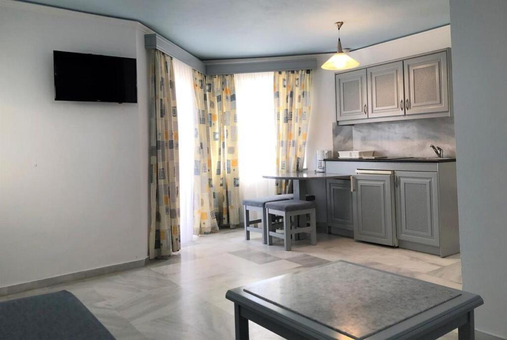 Futura Apartments Chania  ภายนอก รูปภาพ